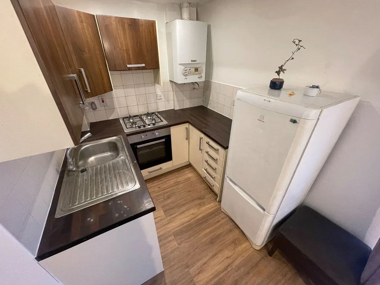 Flat Palmerston Road in Greater London