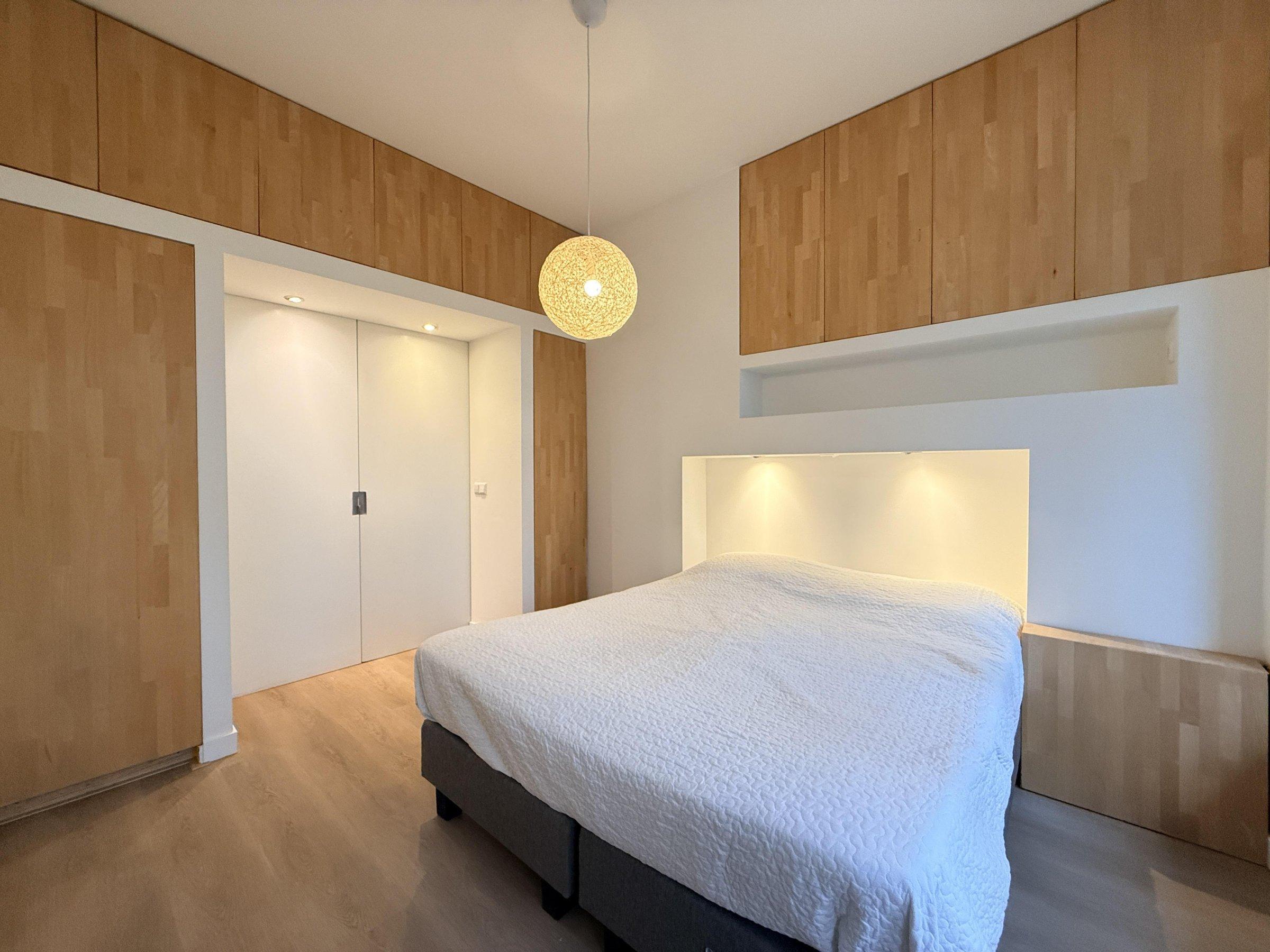Woning te huur: Hogeweg, Amsterdam