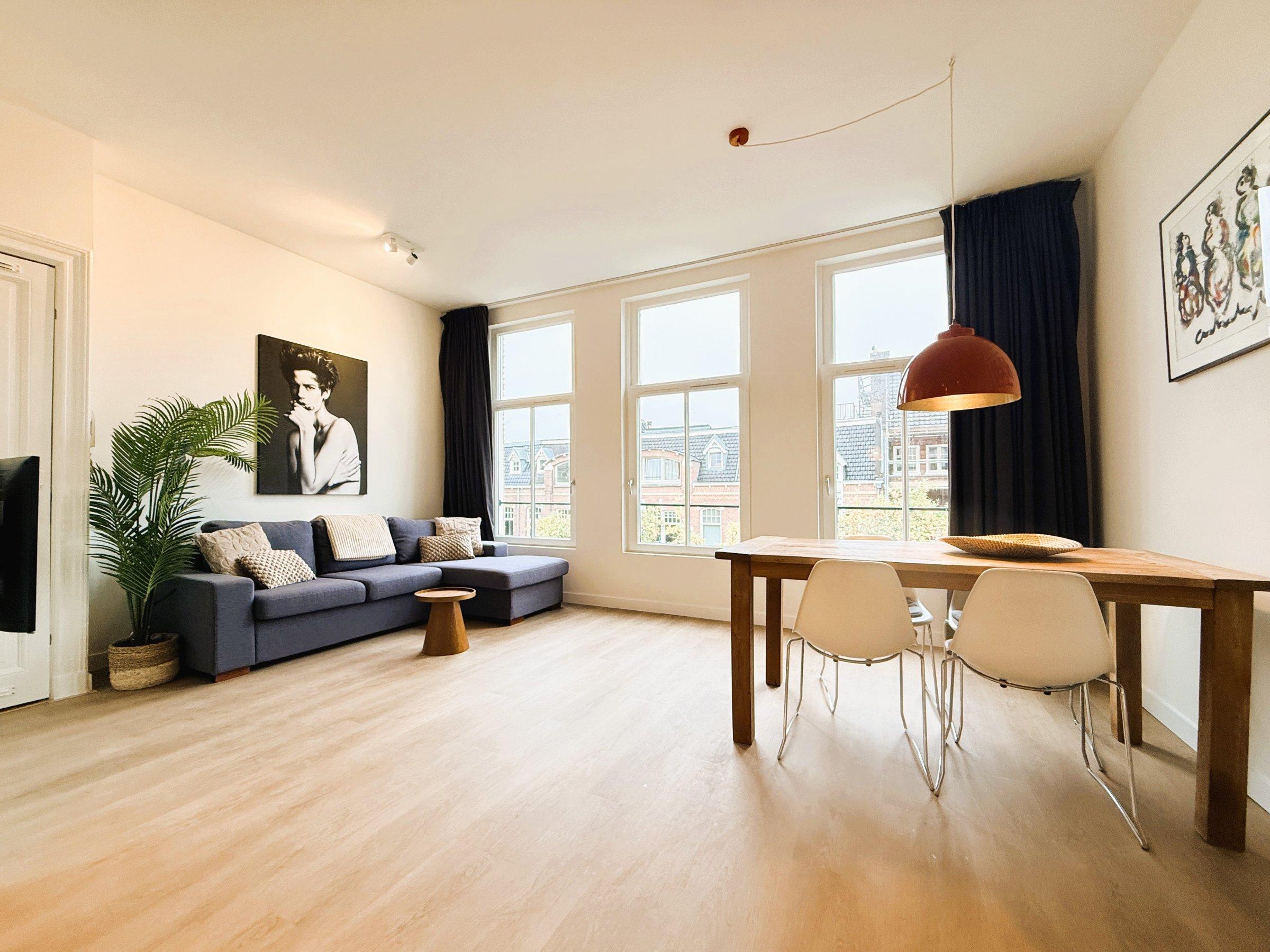 Woning te huur: Hogeweg, Amsterdam