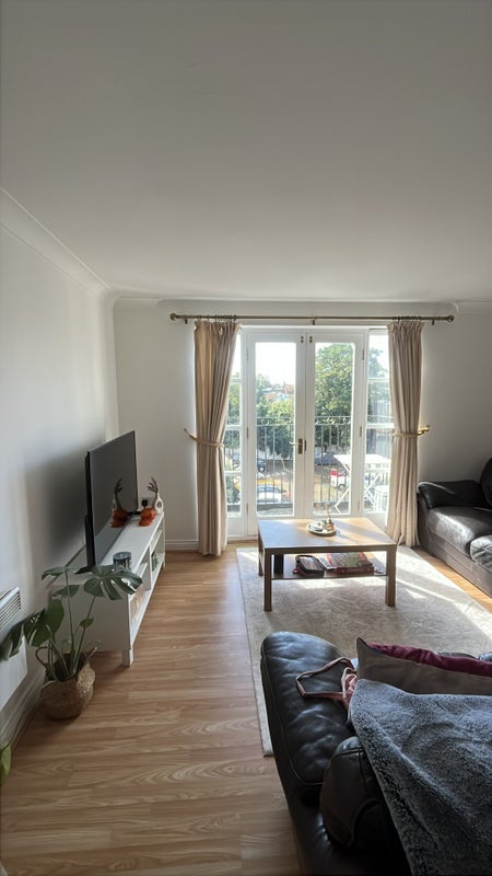 Room Stockwell Green in Greater London