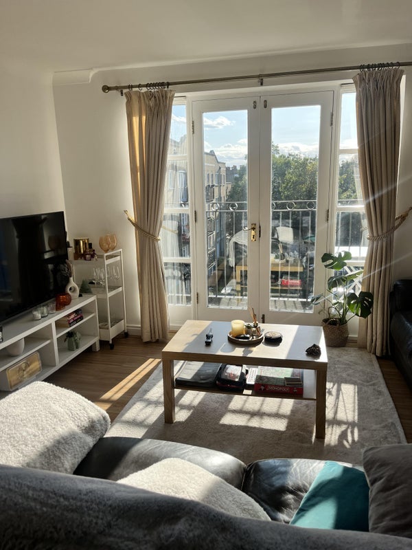 Room Stockwell Green in Greater London