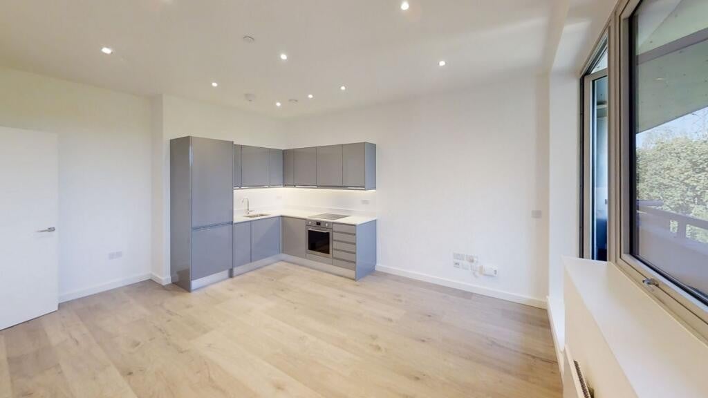 Flat Ladymead in Guildford