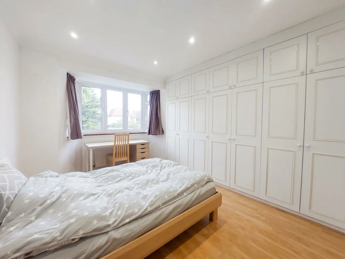 House Steynings Way in Greater London