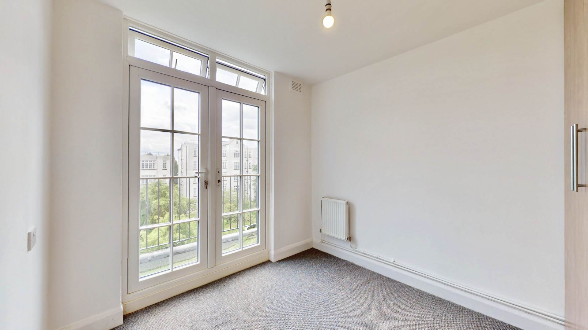 Flat Oakeshott Avenue in Greater London