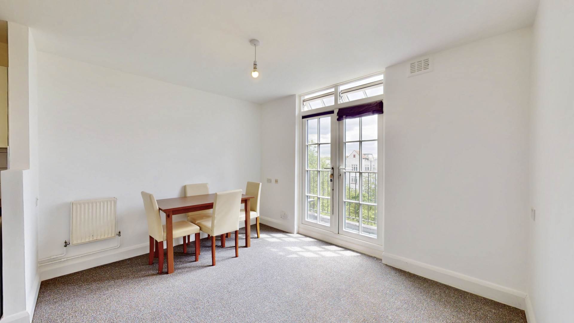Flat Oakeshott Avenue in Greater London