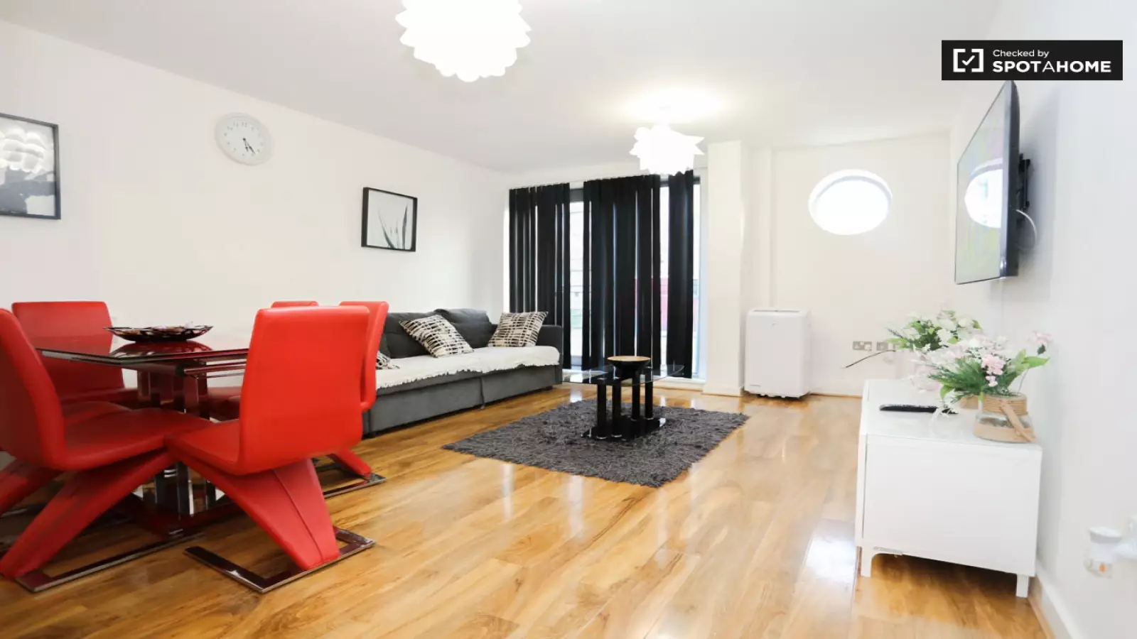 Flat Defence Close in Greater London