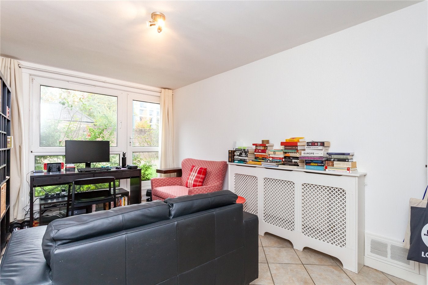 Flat Aberdeen Park in Greater London