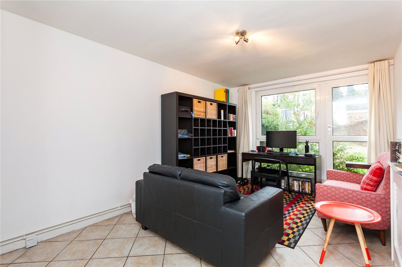 Flat Aberdeen Park in Greater London