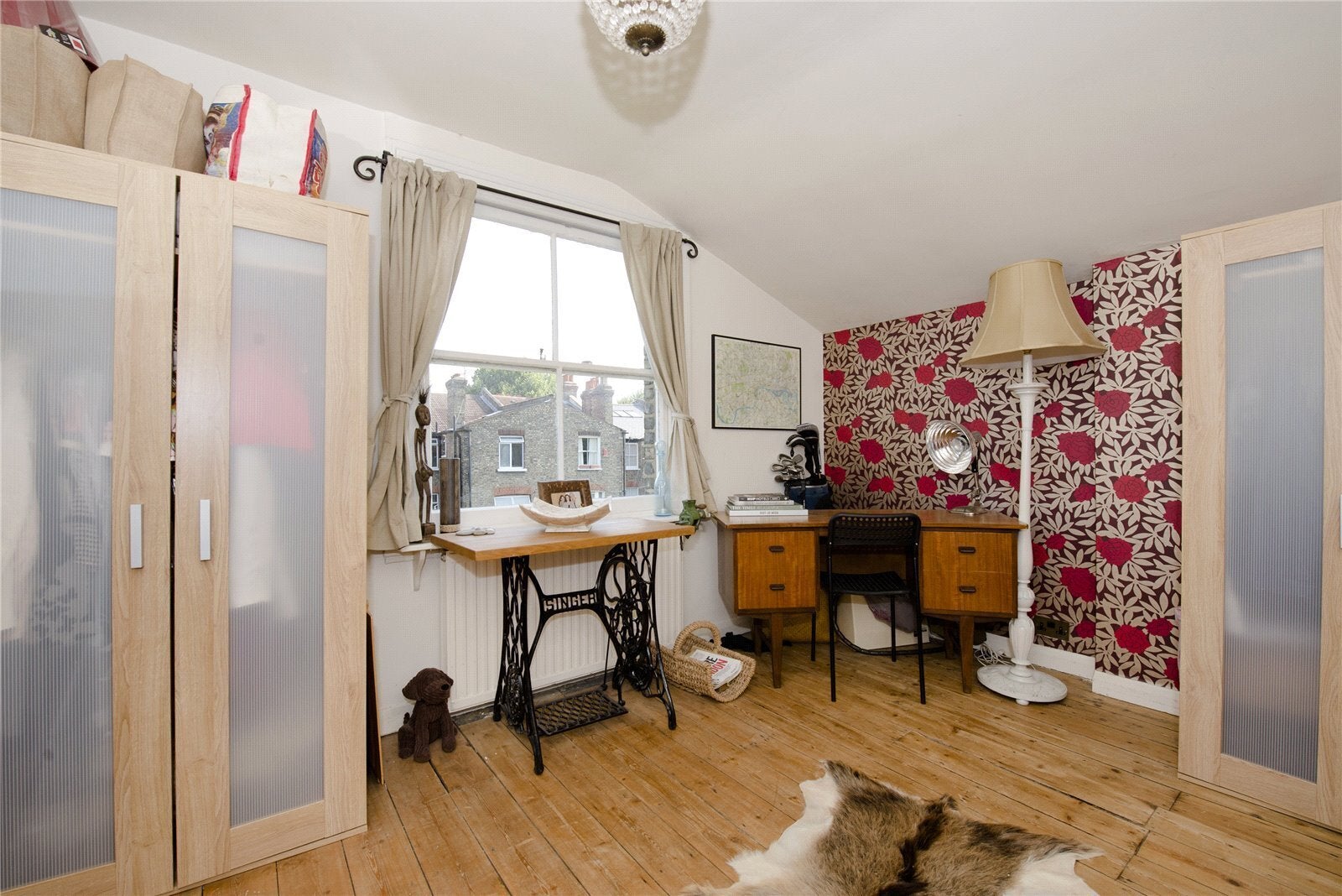 Flat Northolme Road in Greater London