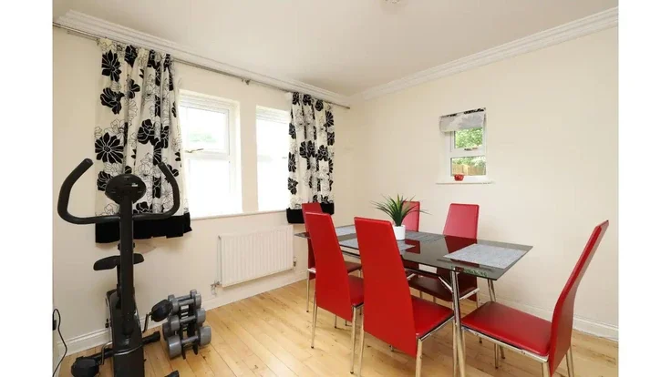 Flat Rewley Road in Oxford