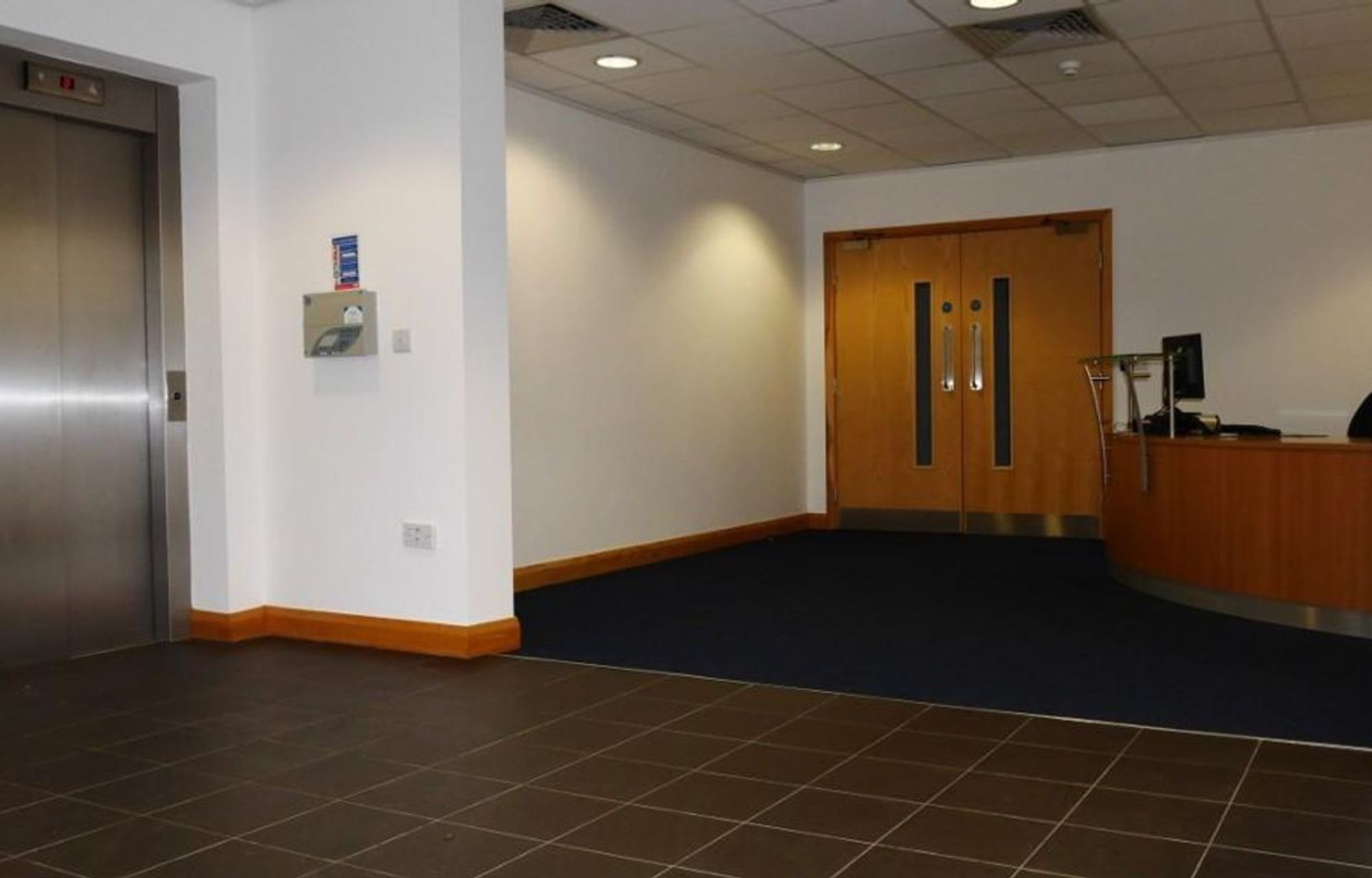 Flat Mariner Court in Leeds
