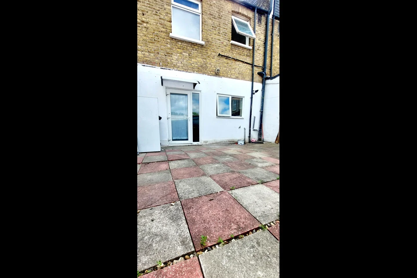 House Wilmot Road in Greater London