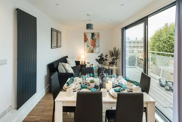 Flat Buckhurst Street in Greater London