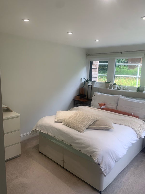 Flat Finchley Road in Greater London