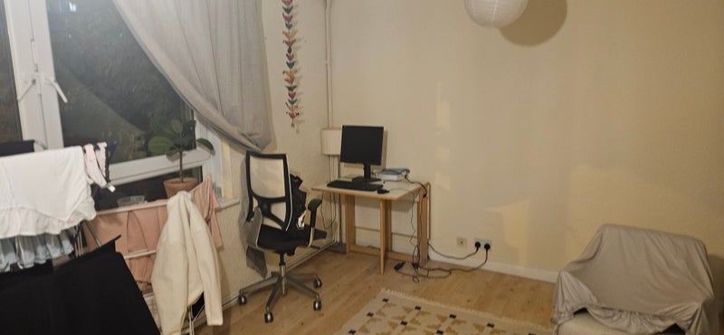 Room Leathwaite Road in Greater London