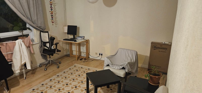 Room Leathwaite Road in Greater London