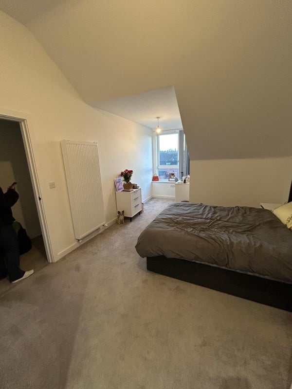 Room Balsall Heath Road in Birmingham