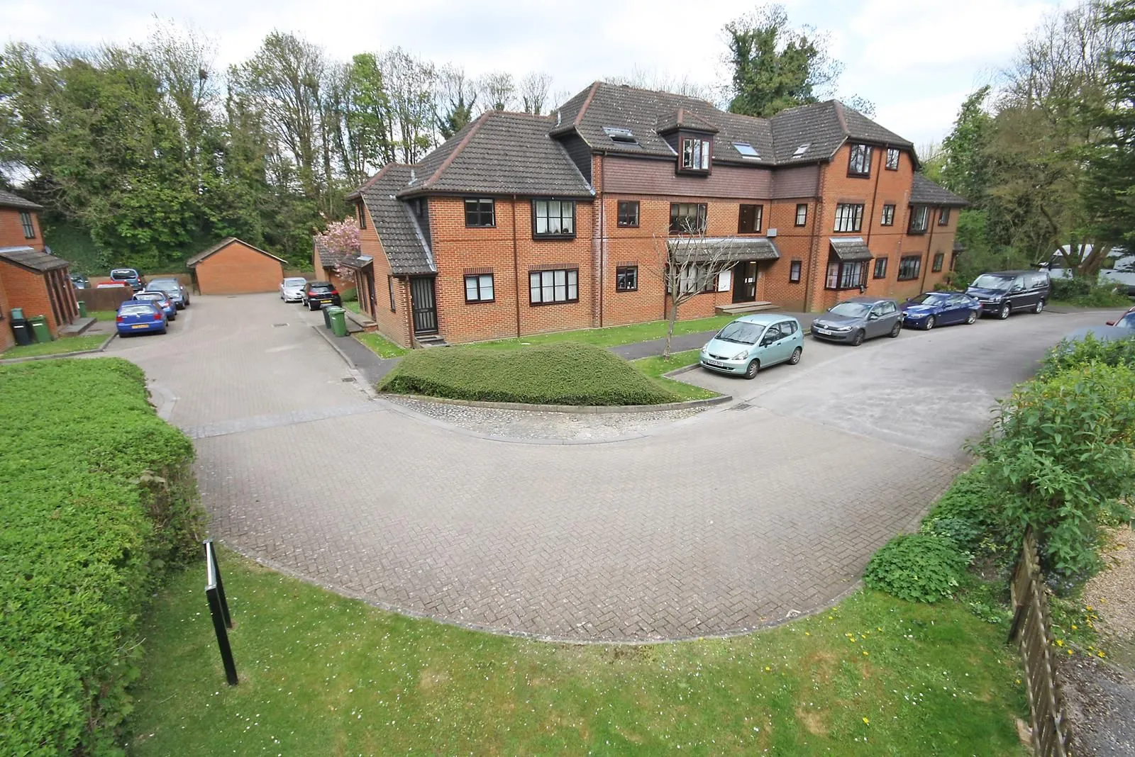 House Limeway Terrace in Mole Valley
