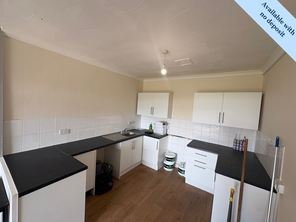 Flat Caldicot Road in Swansea