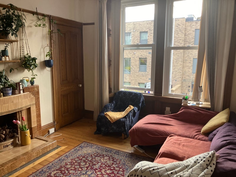 Flat Ardmillan Terrace in City of Edinburgh
