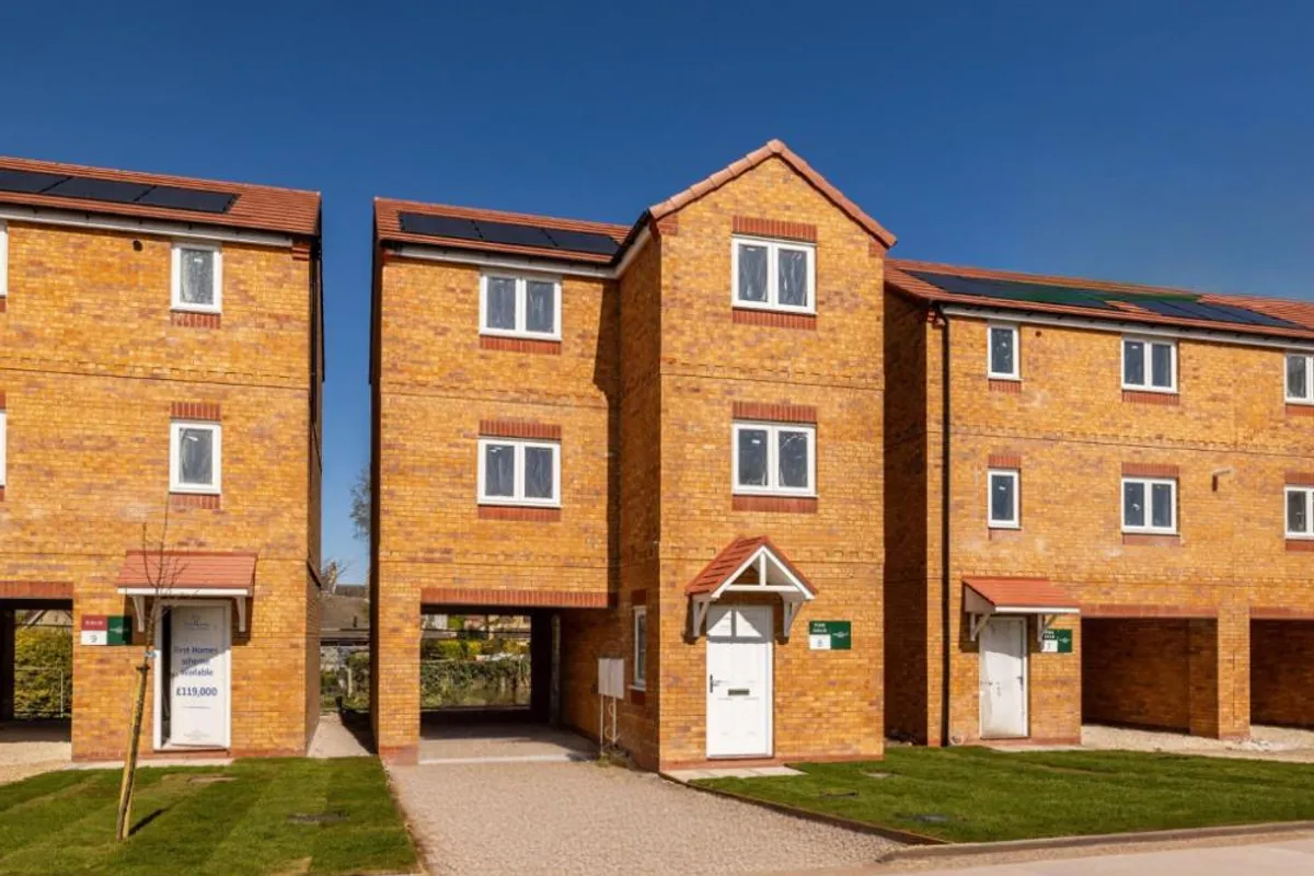 House Horsley Road in West Lindsey