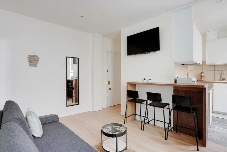 Flat Rue Édouard Vaillant in Levallois-Perret
