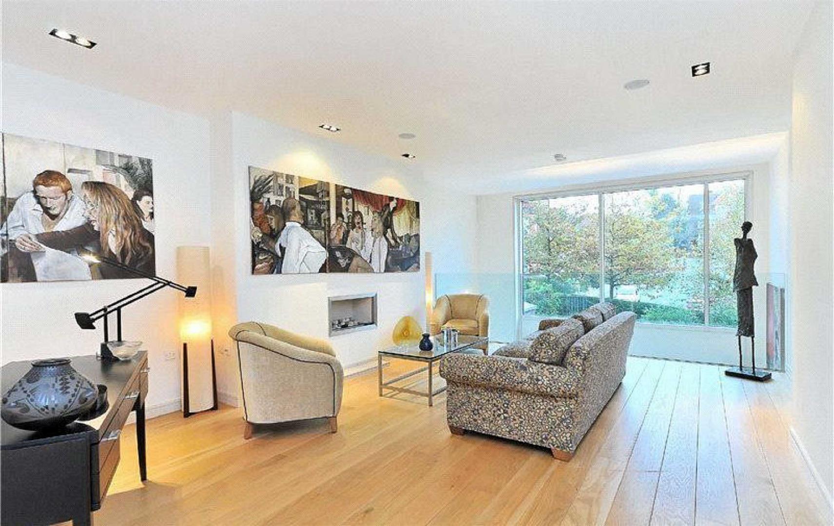 House Tercelet Terrace in Greater London