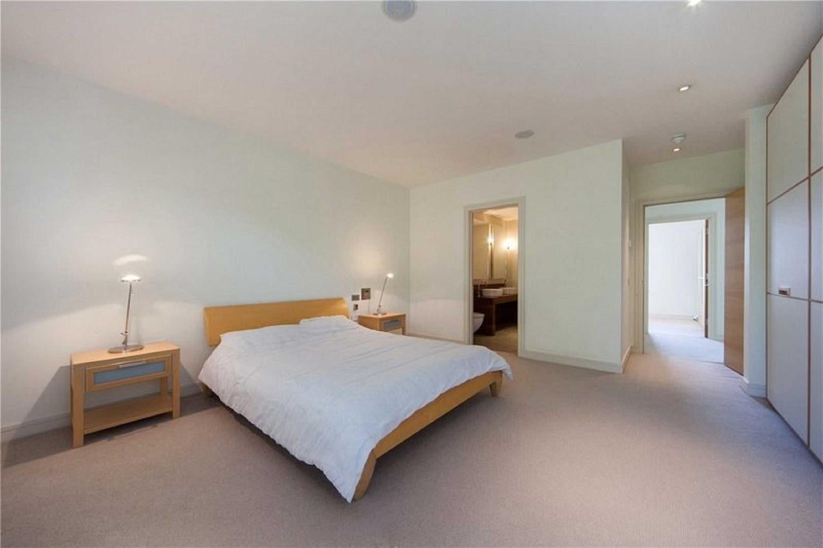 House Tercelet Terrace in Greater London