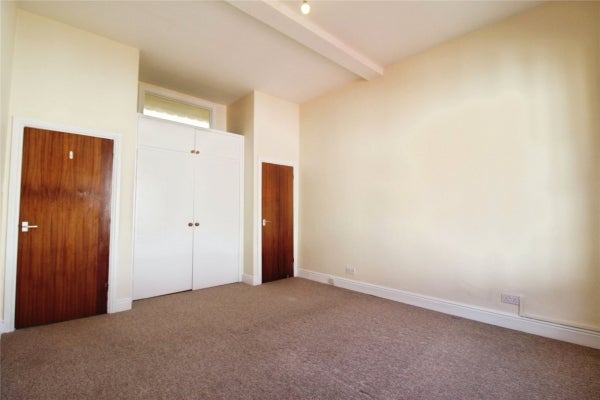 Flat Greenhill in Sherborne