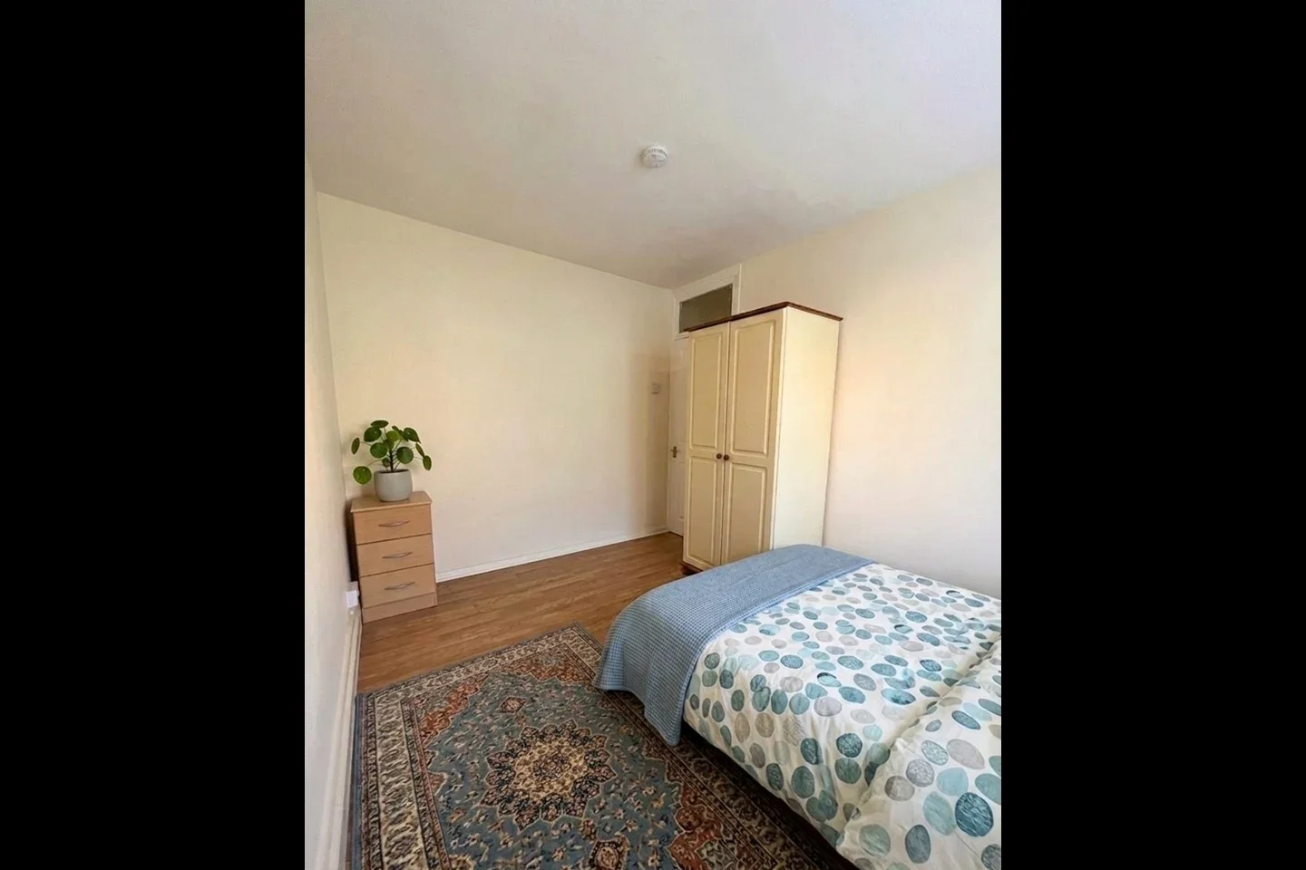 Room Clapham Road Estate in Greater London