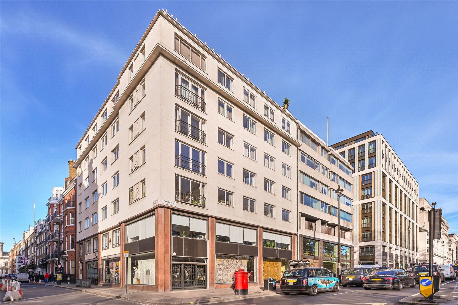 Flat Half Moon Street in City of Westminster