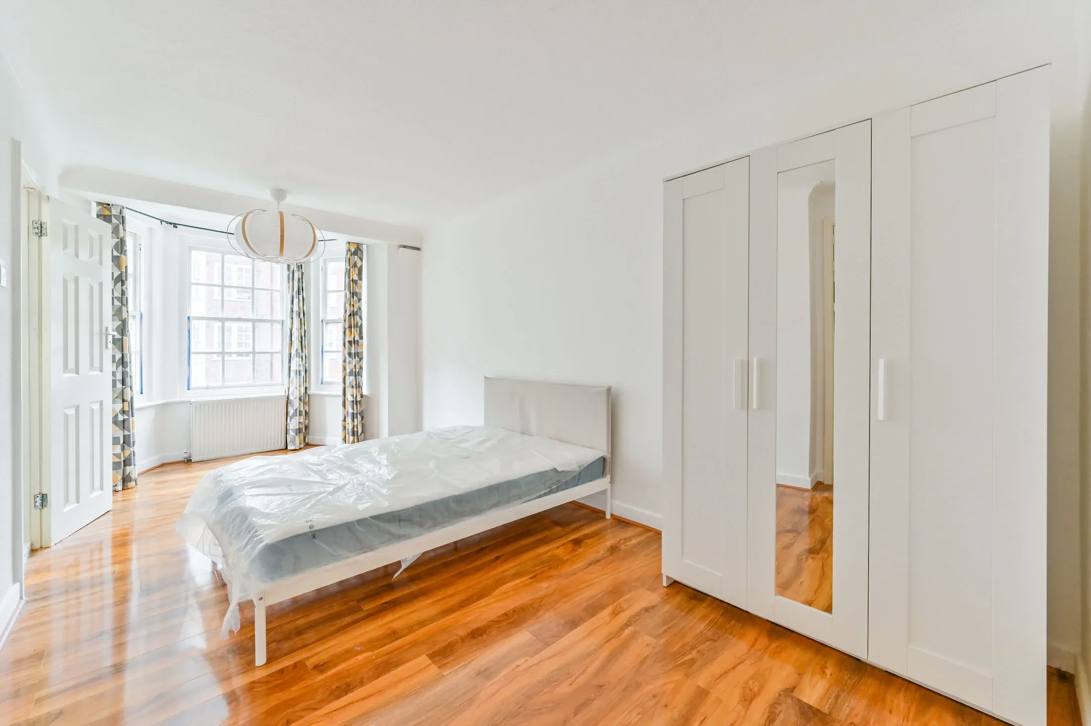 Flat Kendal Street in City of Westminster