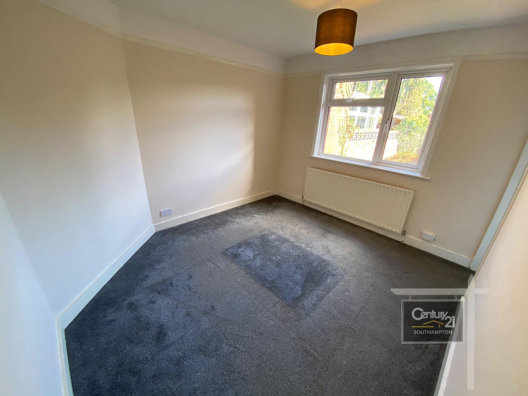 Flat Knighton Road in Southampton