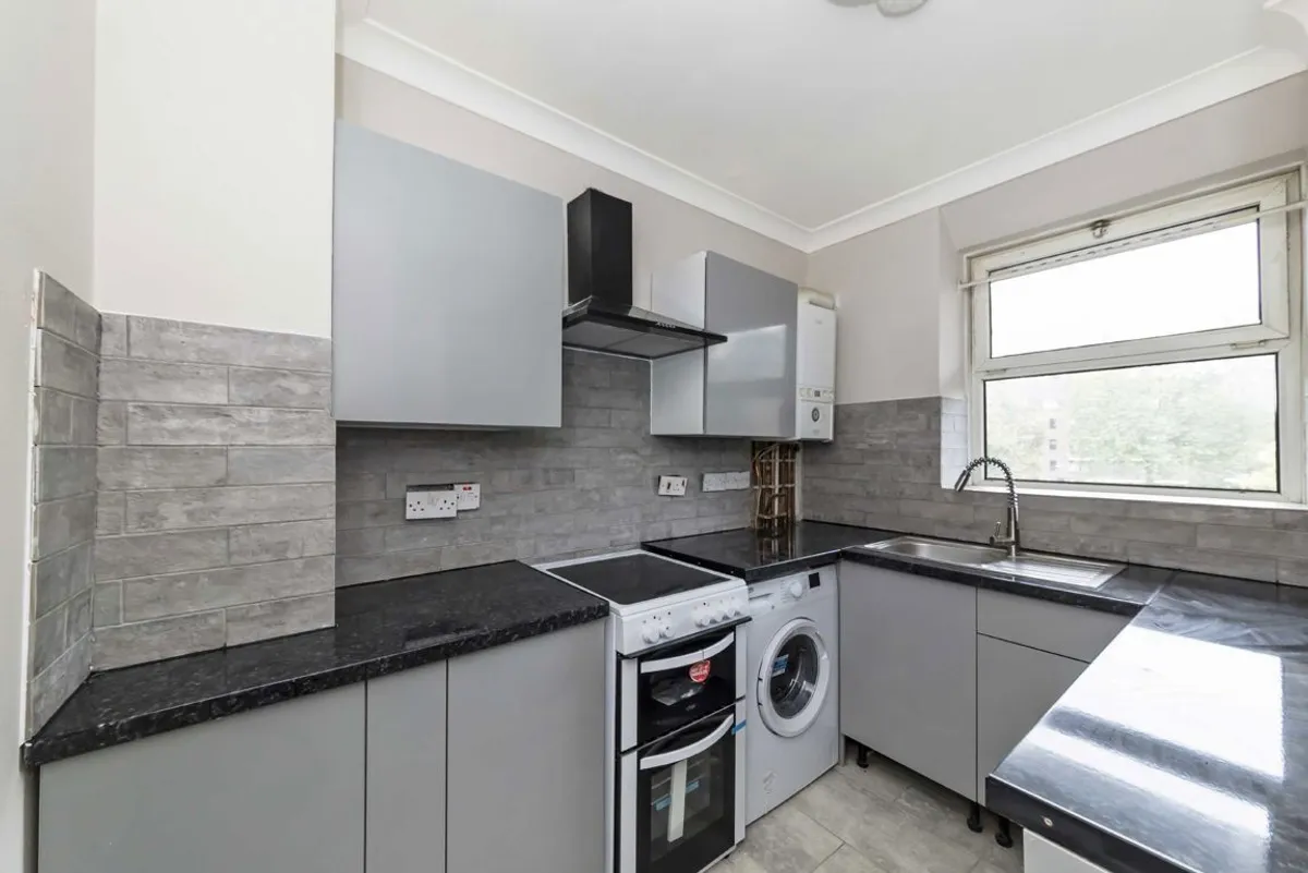 Flat Wandsworth Road in Greater London