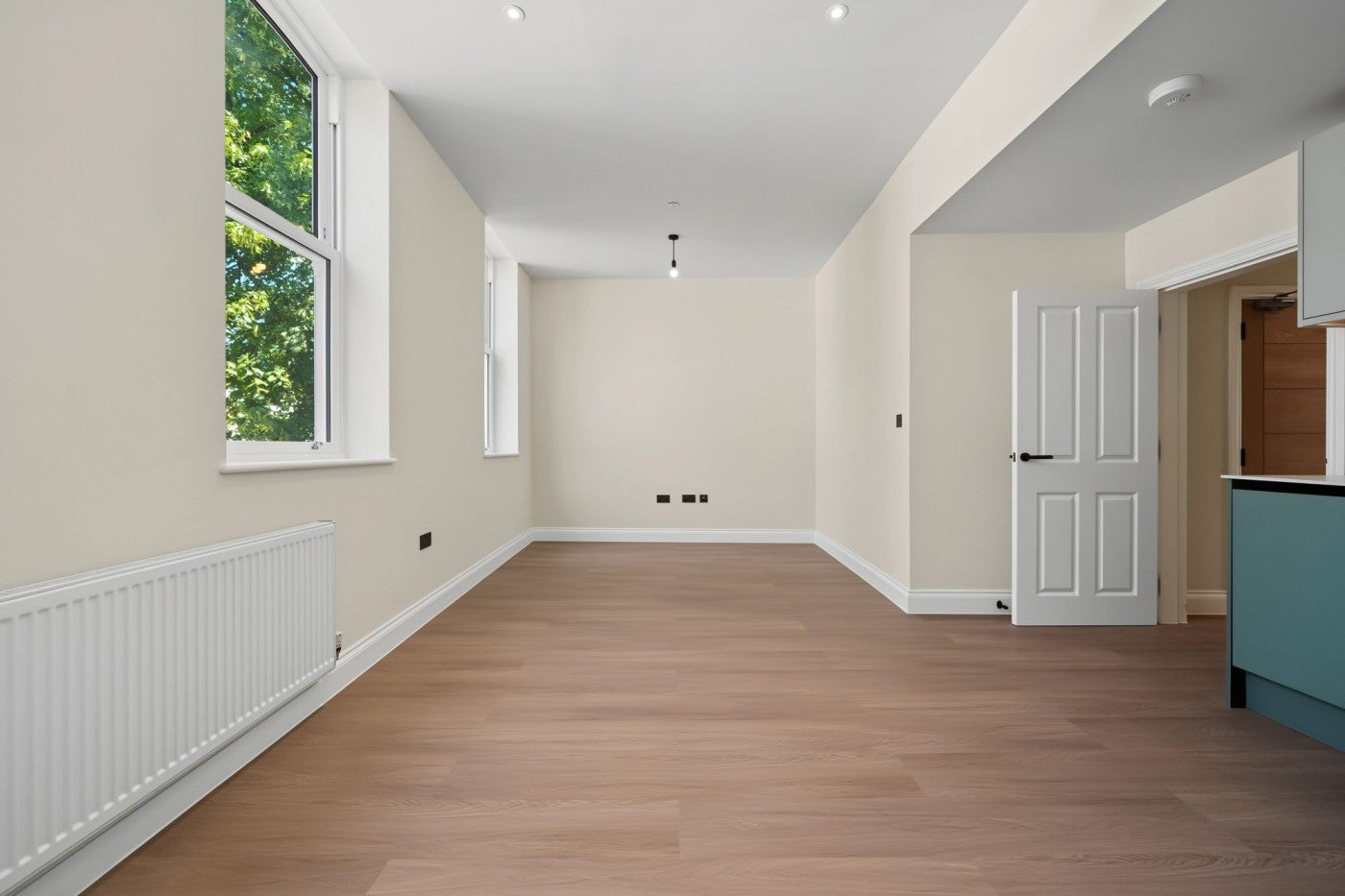 Flat Gloucester Drive in Greater London