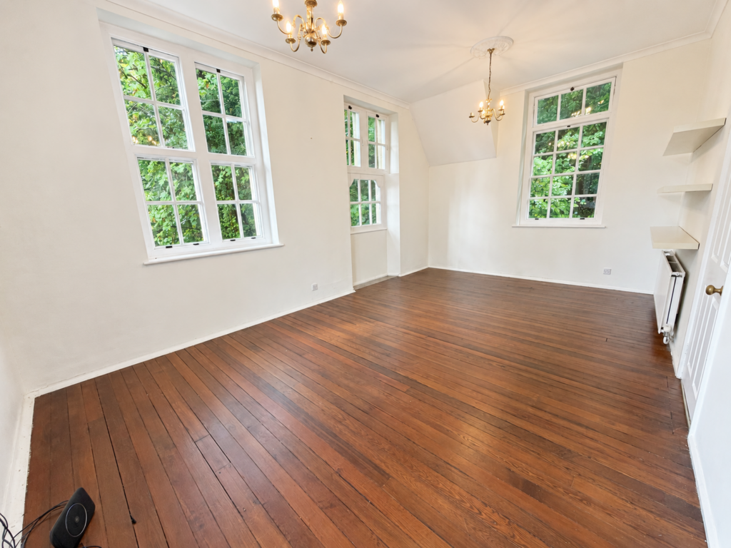 Flat Badgers Hollow in Waverley