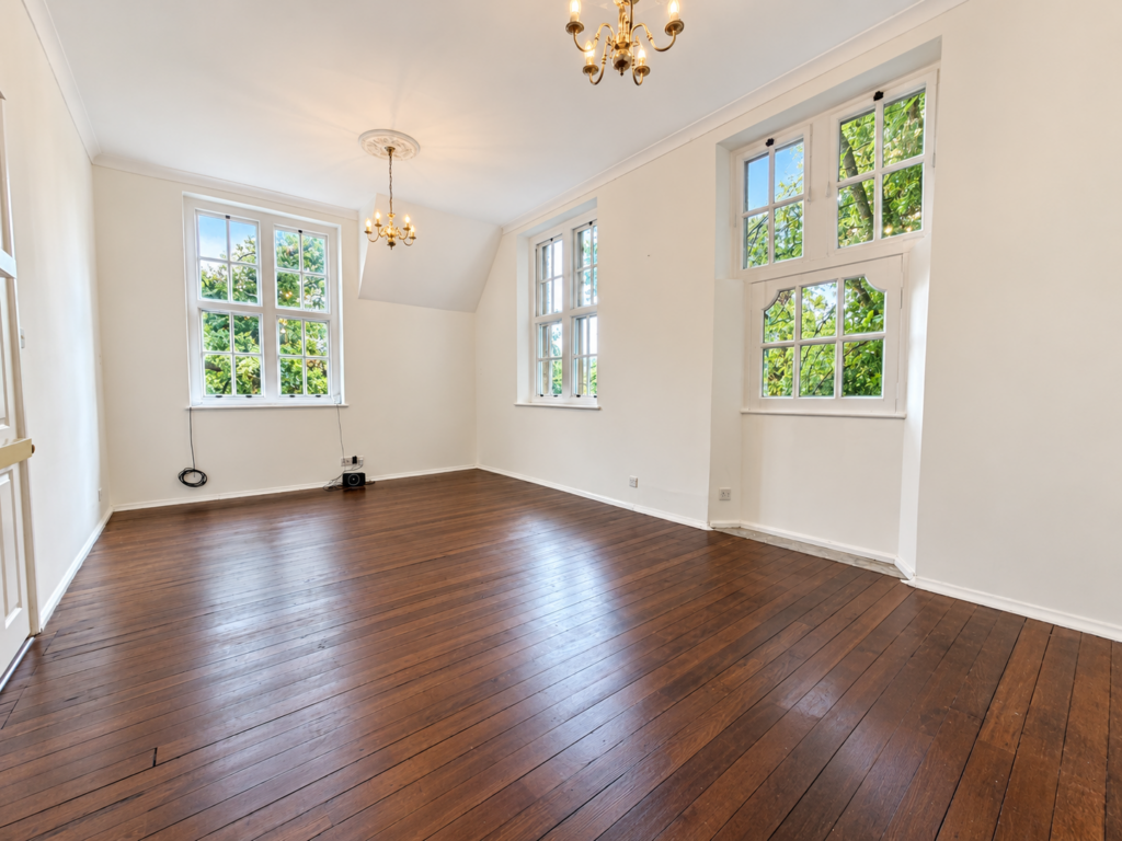 Flat Badgers Hollow in Waverley