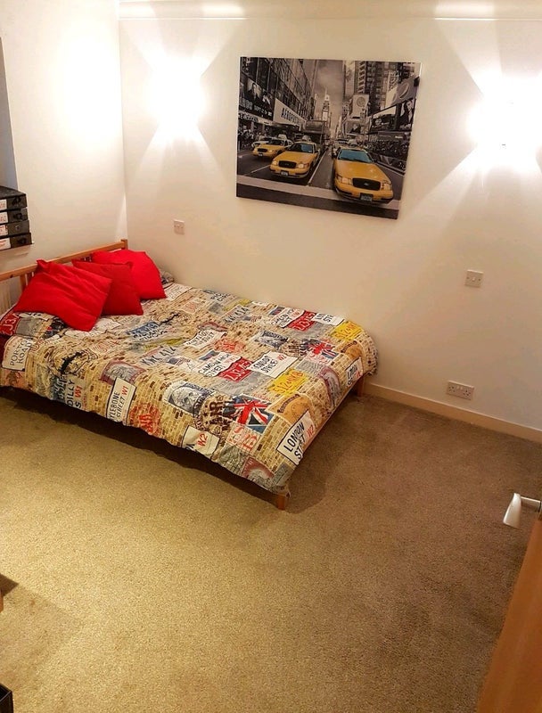 Room East Pilton Farm Avenue in City of Edinburgh