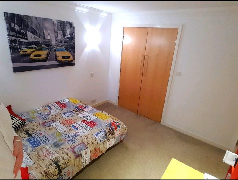 Room East Pilton Farm Avenue in City of Edinburgh