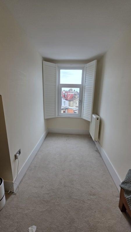 Room Rosebery Avenue in Greater London