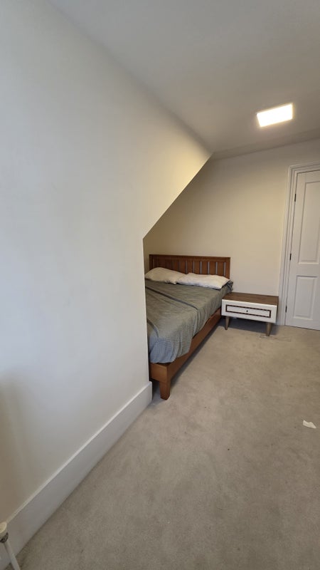 Room Rosebery Avenue in Greater London