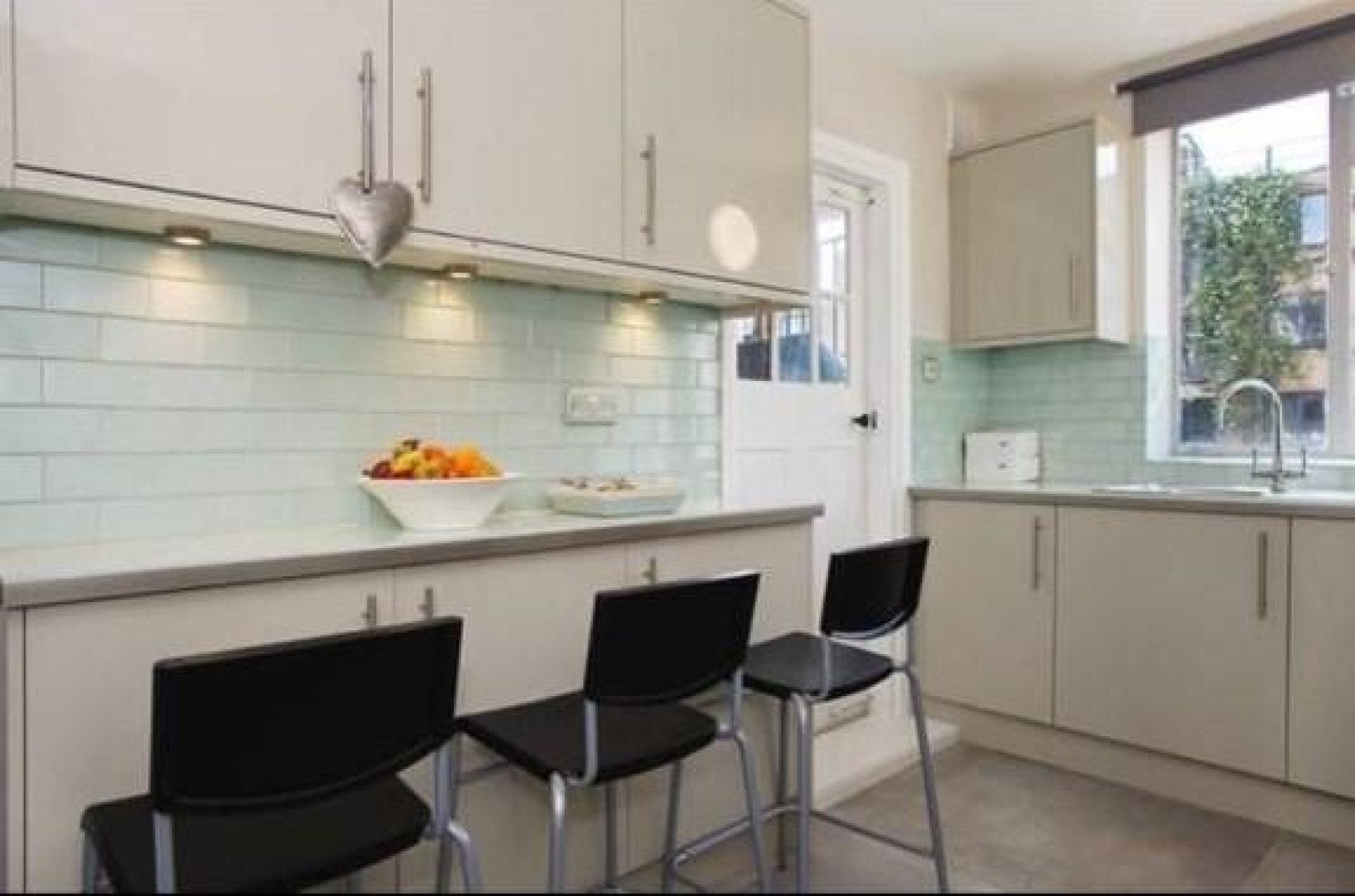 Flat Rosebery Avenue in Greater London
