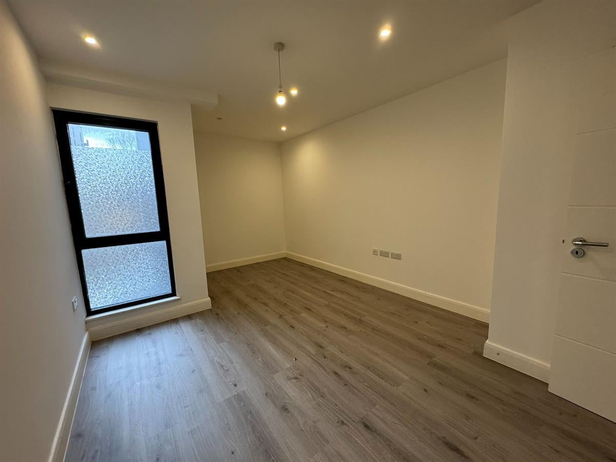 Flat Cranbrook Mews in Greater London