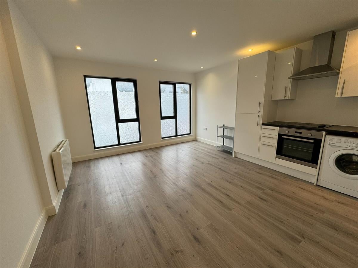 Flat Cranbrook Mews in Greater London