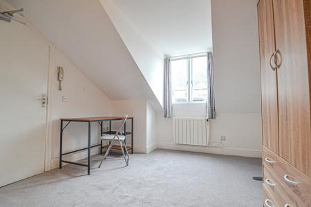 Room Perowne Street in Cambridge