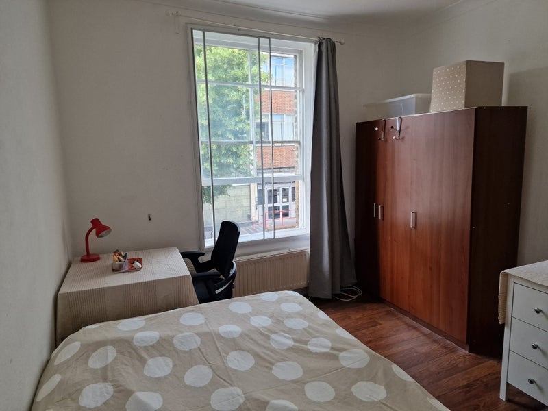Room Lisson Grove in City of Westminster