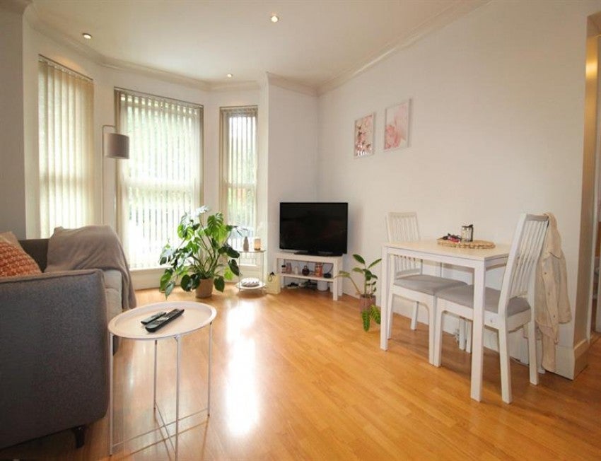 Flat Heaton Moor Road in Cheadle