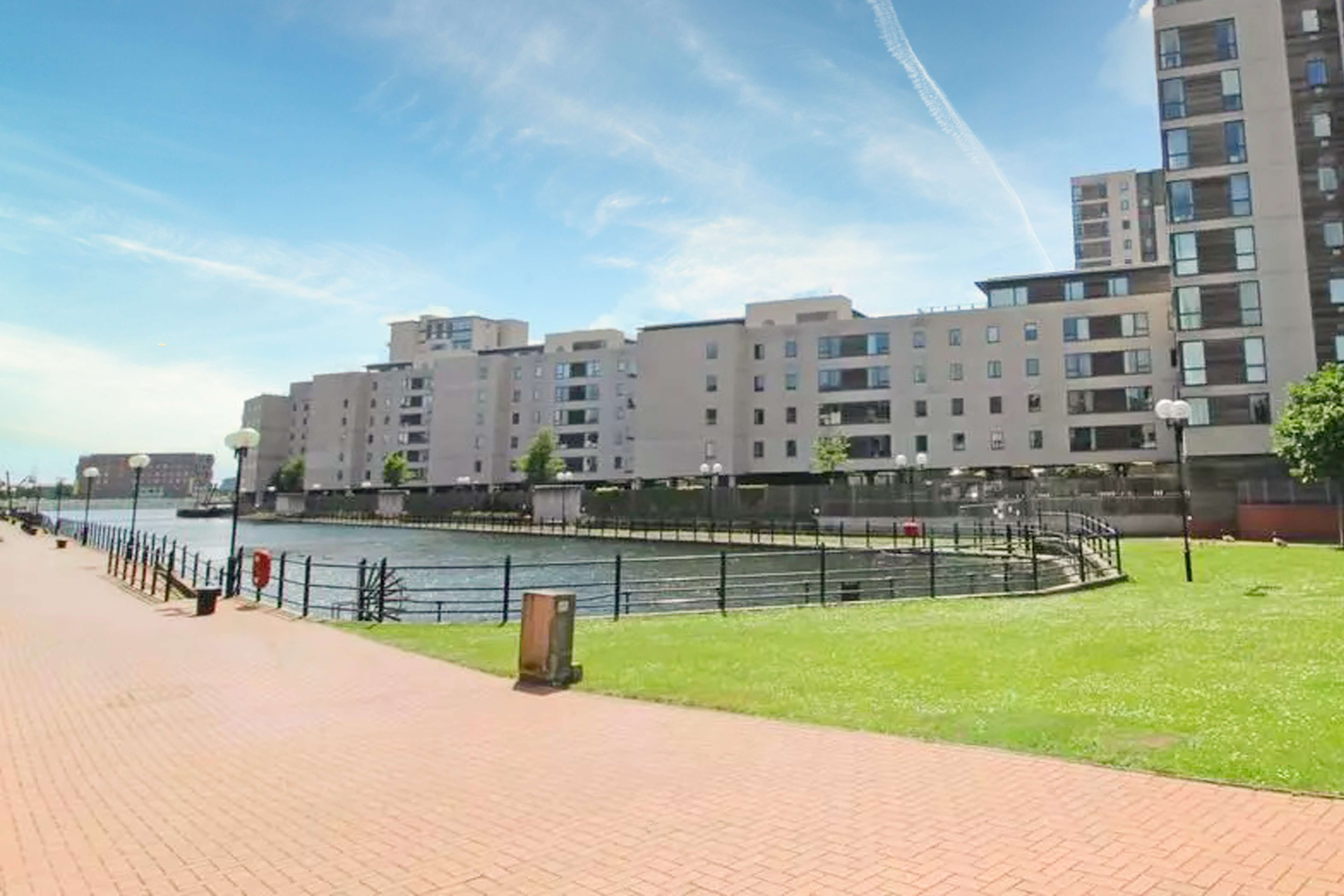 Flat Falcon Drive in Cardiff