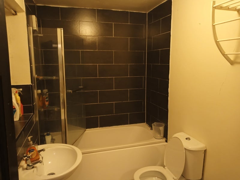 Room Carlton Road in Stoke-on-Trent