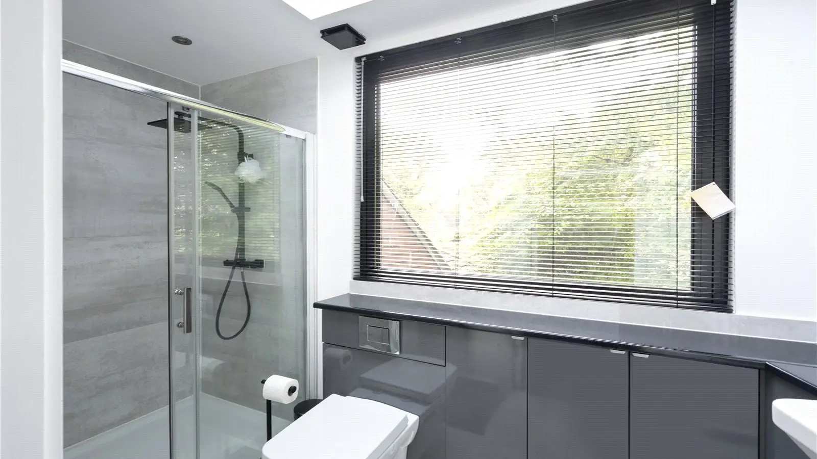 Flat Maytree Walk in Greater London